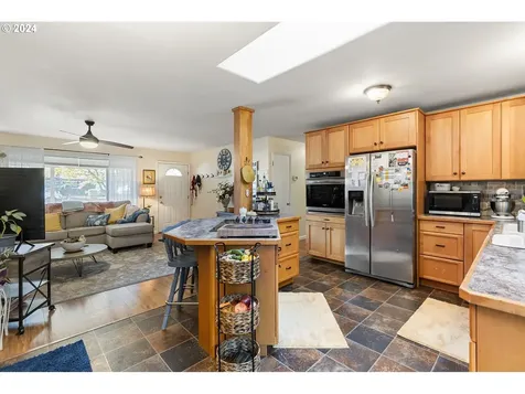 7501 NE 100th Avenue Vancouver WA 98662