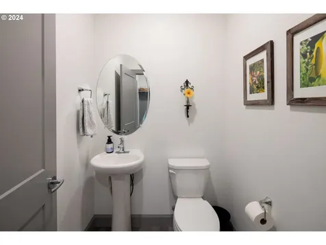 2435 S Royal Court Ridgefield WA 98642