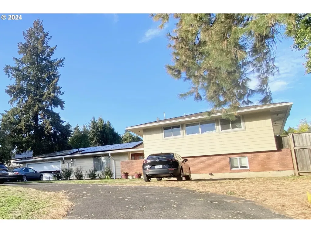 10755 SW Tigard Street Portland OR 97223