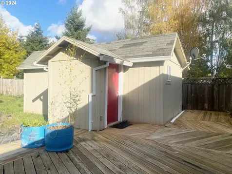 10755 SW Tigard Street Portland OR 97223