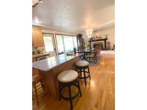 10755 SW Tigard Street Portland OR 97223