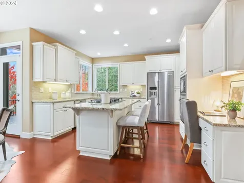 5106 NW Primino Avenue Portland OR 97229