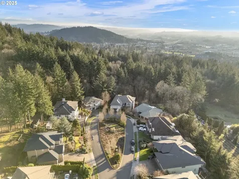 10391 SE Nicole Loop Happy Valley OR 97086