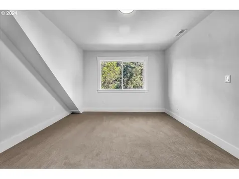 23929 Ne 28th Street Camas WA 98607