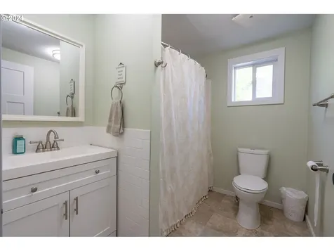16166 Abiqua Road Ne Silverton OR 97381
