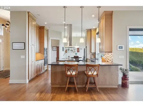6715 Se Riverside Lane Vancouver WA 98661