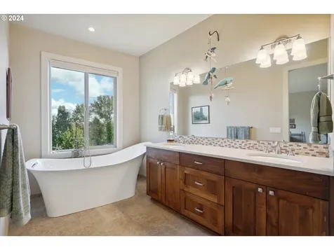 6715 Se Riverside Lane Vancouver WA 98661