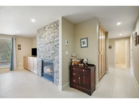 6715 Se Riverside Lane Vancouver WA 98661