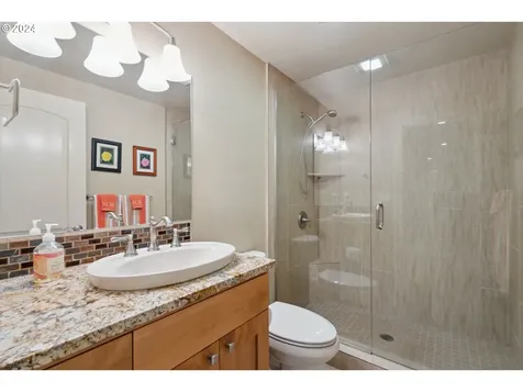 6715 Se Riverside Lane Vancouver WA 98661