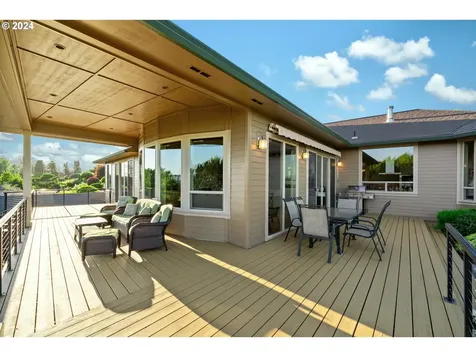 6715 Se Riverside Lane Vancouver WA 98661