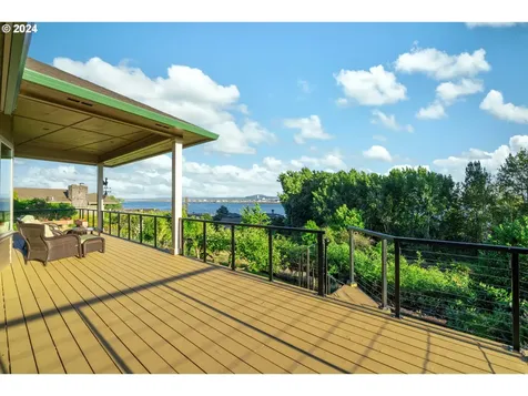 6715 Se Riverside Lane Vancouver WA 98661