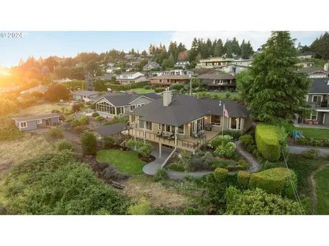 6715 Se Riverside Lane Vancouver WA 98661