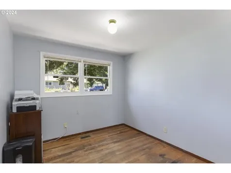 2208 Se 180th Avenue Portland OR 97233