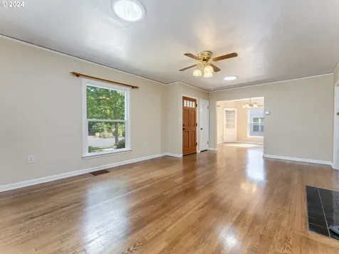 115 W 38th Street Vancouver WA 98660