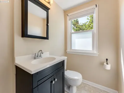 115 W 38th Street Vancouver WA 98660
