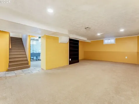115 W 38th Street Vancouver WA 98660