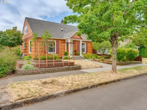 115 W 38th Street Vancouver WA 98660