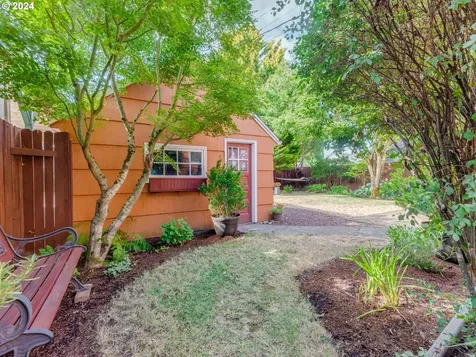 115 W 38th Street Vancouver WA 98660