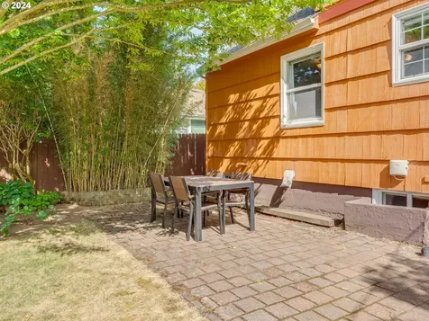 115 W 38th Street Vancouver WA 98660