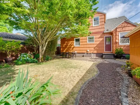 115 W 38th Street Vancouver WA 98660