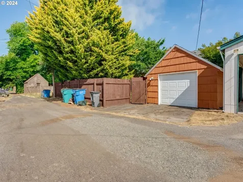115 W 38th Street Vancouver WA 98660