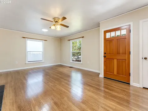 115 W 38th Street Vancouver WA 98660