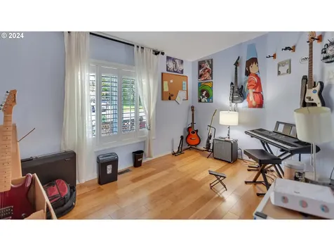 441 N 1st Street Carlton OR 97111