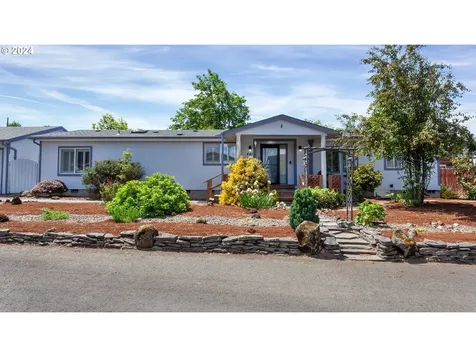 441 N 1st Street Carlton OR 97111