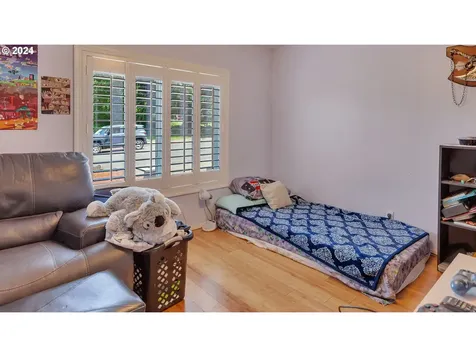 441 N 1st Street Carlton OR 97111