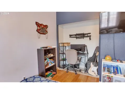 441 N 1st Street Carlton OR 97111