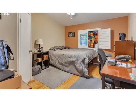 441 N 1st Street Carlton OR 97111