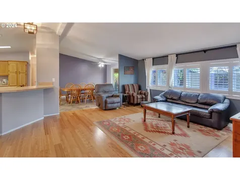 441 N 1st Street Carlton OR 97111