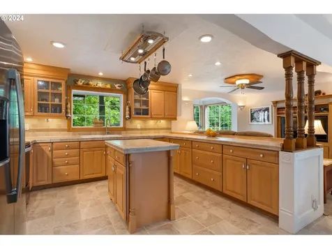 85933 Fawn Hills Drive Eugene OR 97405