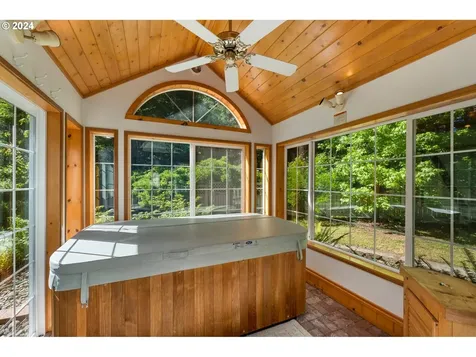 85933 Fawn Hills Drive Eugene OR 97405