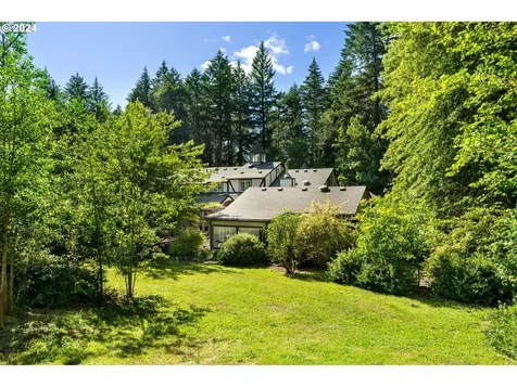 85933 Fawn Hills Drive Eugene OR 97405