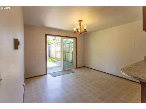 509 SE Debbie Street Mcminnville OR 97128