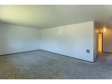 509 SE Debbie Street Mcminnville OR 97128