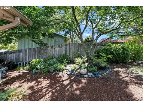 3325 Montebello Avenue Springfield OR 97477