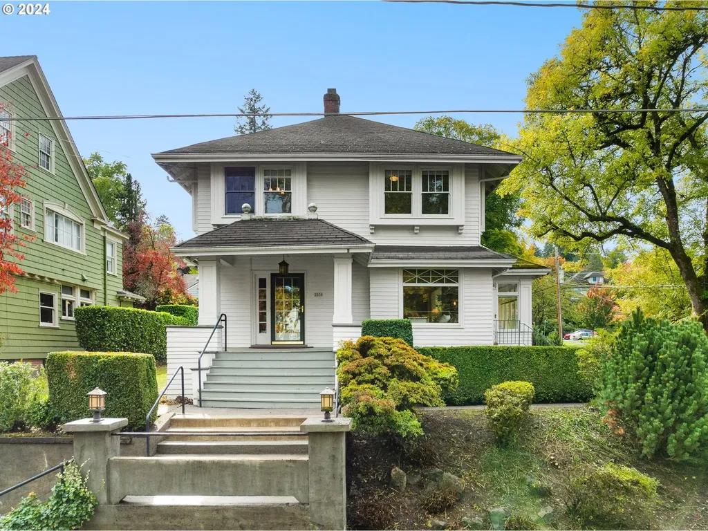 2038 SW Myrtle Street Portland OR 97201