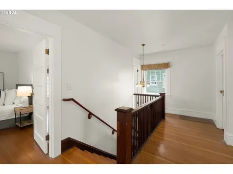 2038 SW Myrtle Street Portland OR 97201
