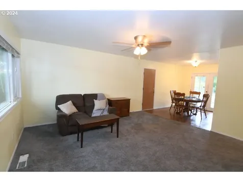 213 SE 101st Avenue Vancouver WA 98664