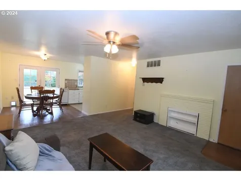 213 SE 101st Avenue Vancouver WA 98664