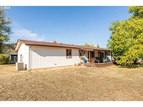 536 Glen Avenue Sutherlin OR 97479