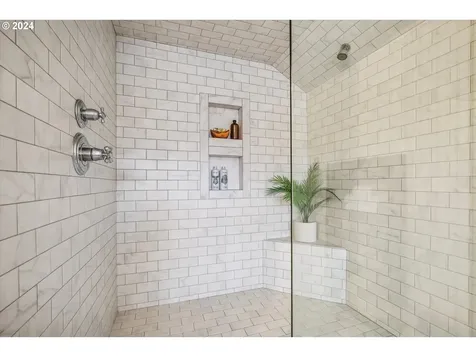 5026 NE Mallory Avenue Portland OR 97211