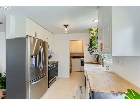 2658 Oxford Street West Linn OR 97068