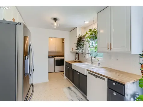2658 Oxford Street West Linn OR 97068
