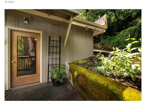 8767 Nw Springville Road Portland OR 97231