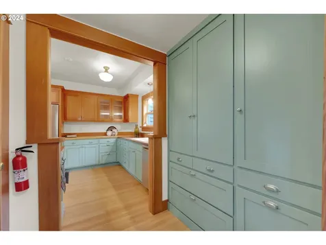 888 W 8th Avenue Eugene OR 97402