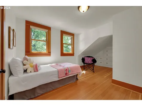 888 W 8th Avenue Eugene OR 97402