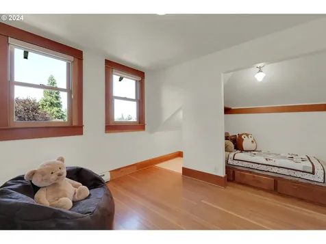888 W 8th Avenue Eugene OR 97402